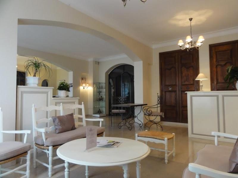 Les Echevins Hotel Тараскон Екстериор снимка